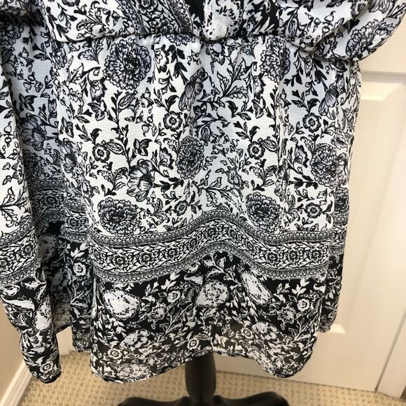 BCX black and white floral jumper romper x small - Picture 3 of 9